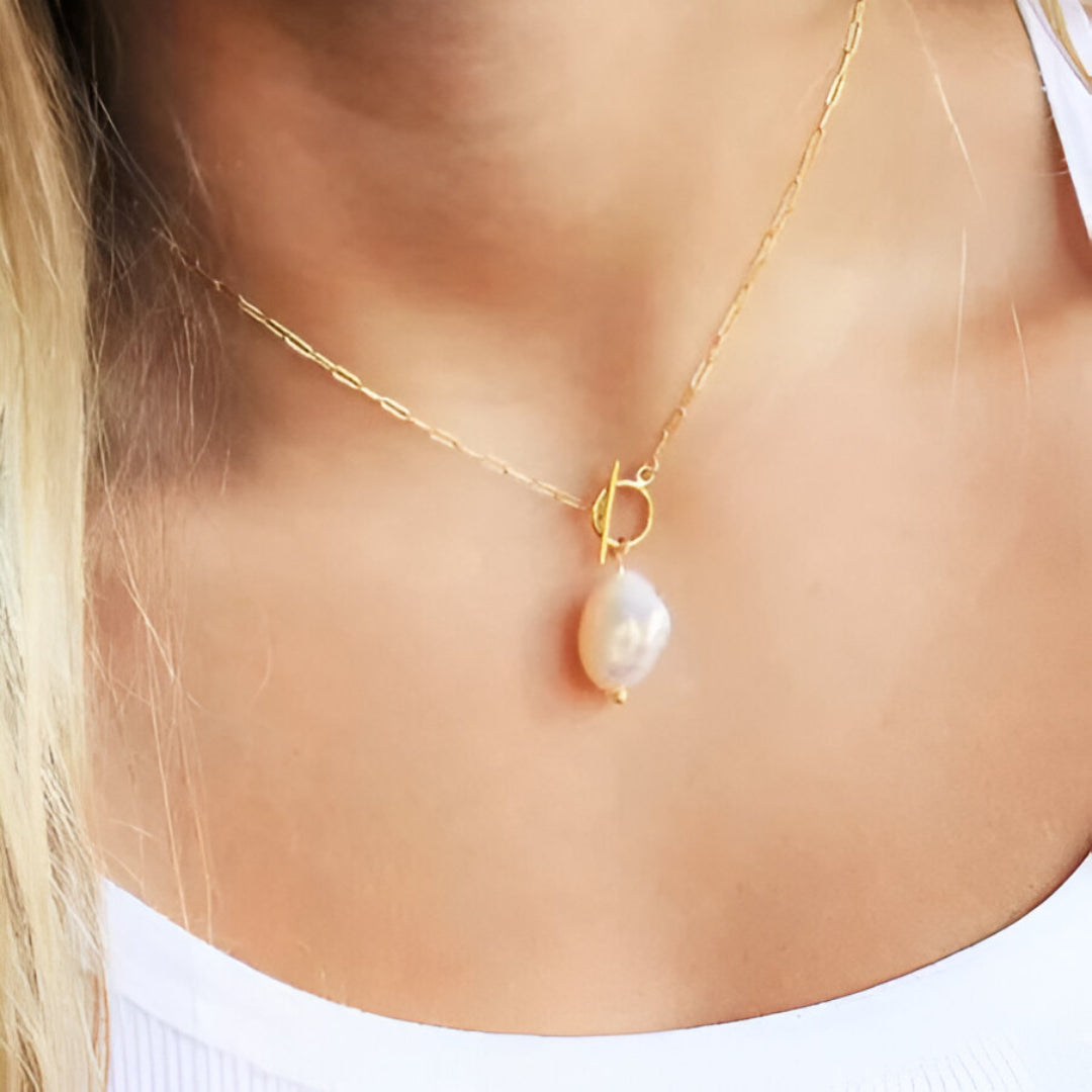 Elegant Pearl Necklace